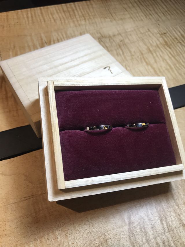 出来た指輪は手作りの桐箱に入れて渡してくれます。