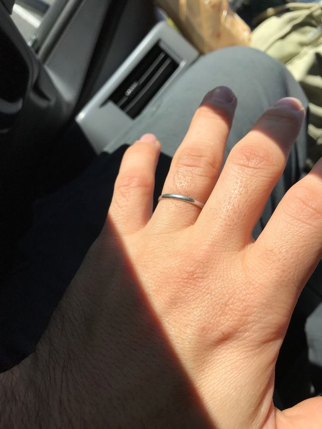 アイプリモのシンプルpt900結婚指輪です