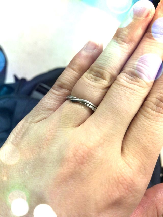 ハーフエタニティのようなところがとても気に入ってます♪