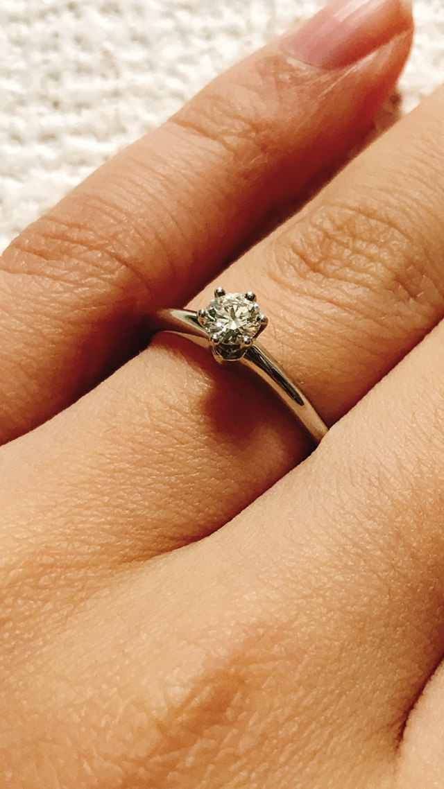 婚約指輪