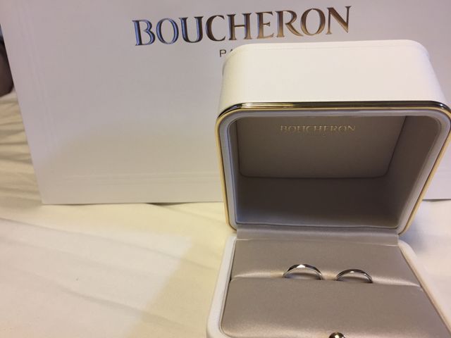 高級感のある箱です。