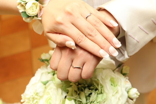 着用時、結婚式後の為逆向きですが…