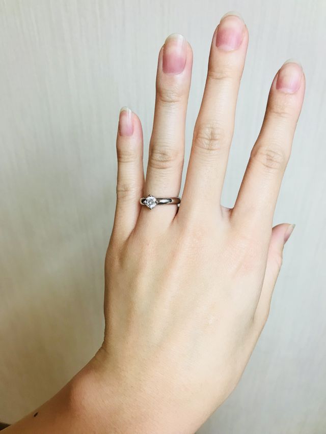 0.5カラットのエンゲージリングです