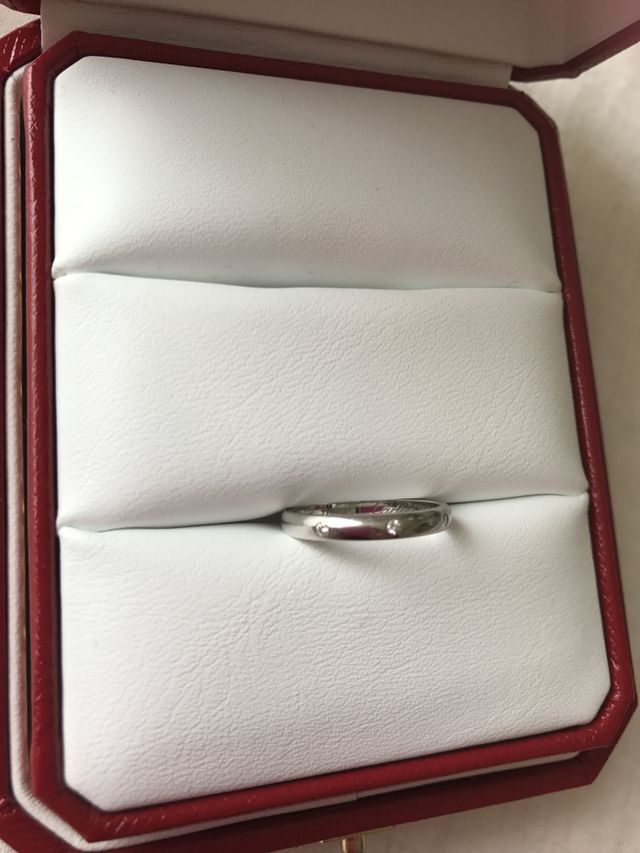 ３つのダイヤの入ったリングです。