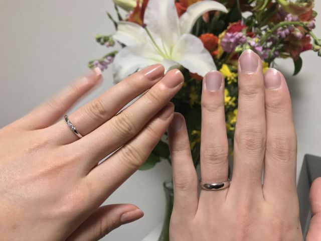 男性側は太めのプラチナです。