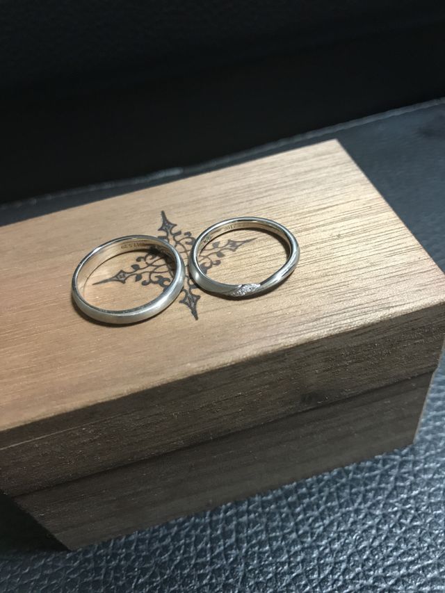 写真右側が私、左側が旦那のものです。