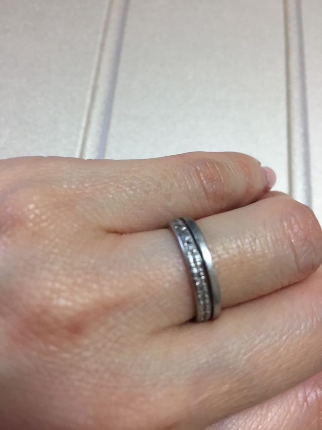 1本だけど2本はめているようなデザインがお気に入り