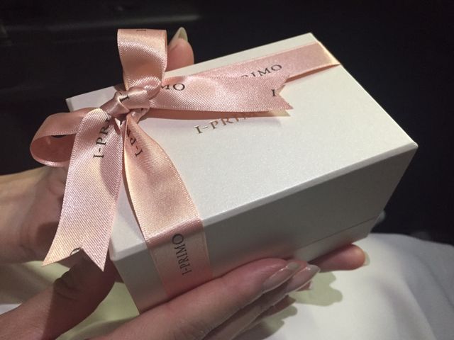 可愛らしい箱です！中に主人の指輪と並んで入っています♡
