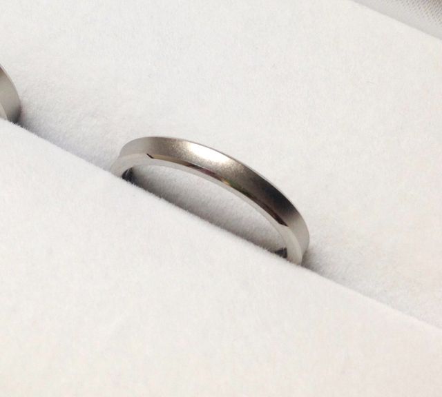 角の艶がマット面に対してアクセントに