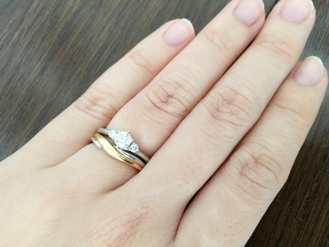 着用画像、上の商品です。