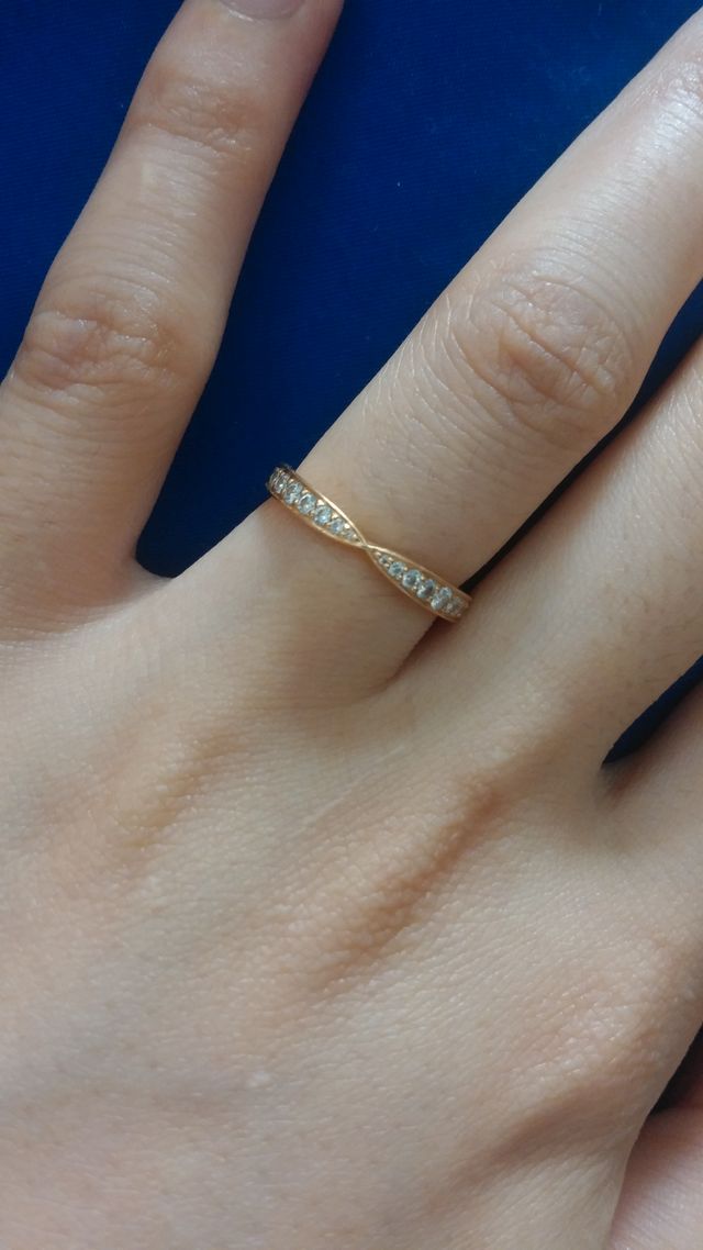 ゴールドにしました。形がお揃いです！