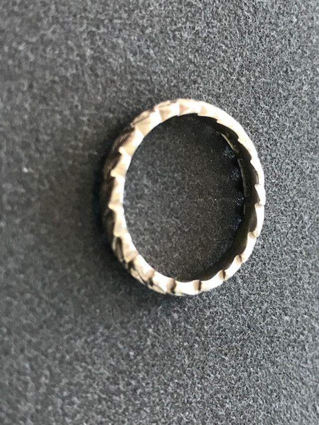 月桂樹を模したデザイン