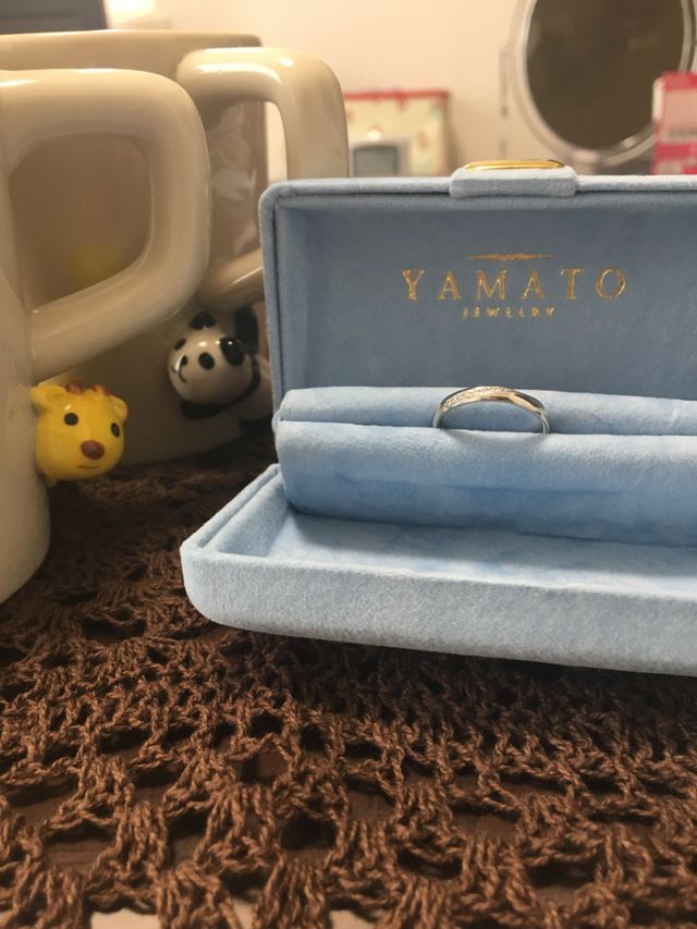 彼の指輪は今はないので、私だけの結婚指輪とペアカップで…