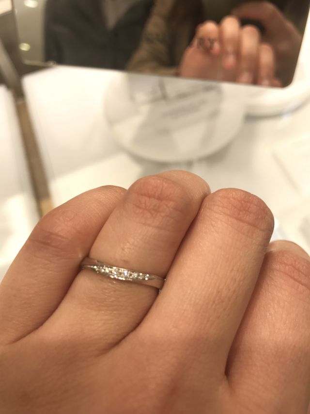 ラインで入っているメレダイヤ