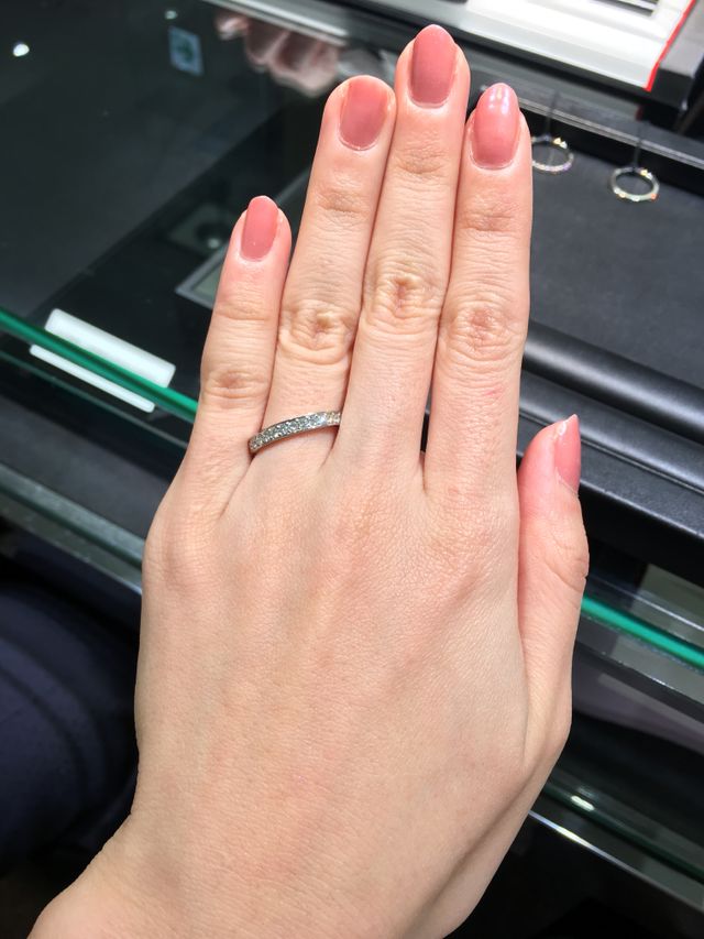 輝きにひとめぼれした、ハーフエタニティ。