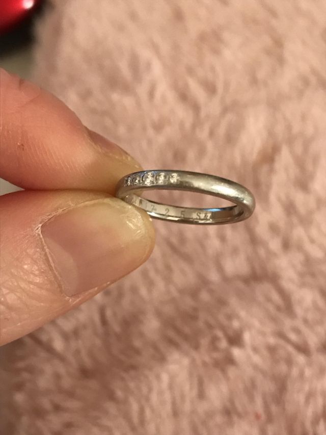 購入日とイニシャルを刻印してくださいました。