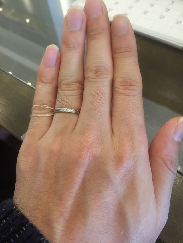 ストレート  サイドにドットあり ツヤあり