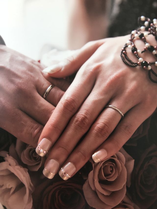 結婚式の前撮りでカメラマンさんに撮影して頂いたものです。