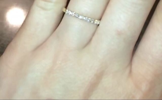 光が当たると眩しいほど輝きがありとても綺麗です。