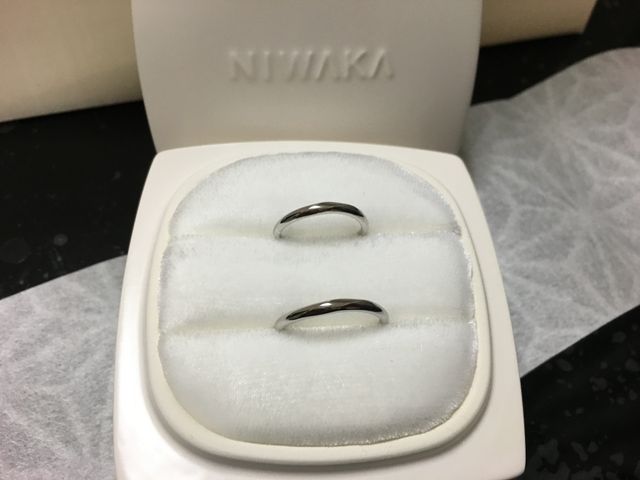 夫婦おそろいの結婚指輪