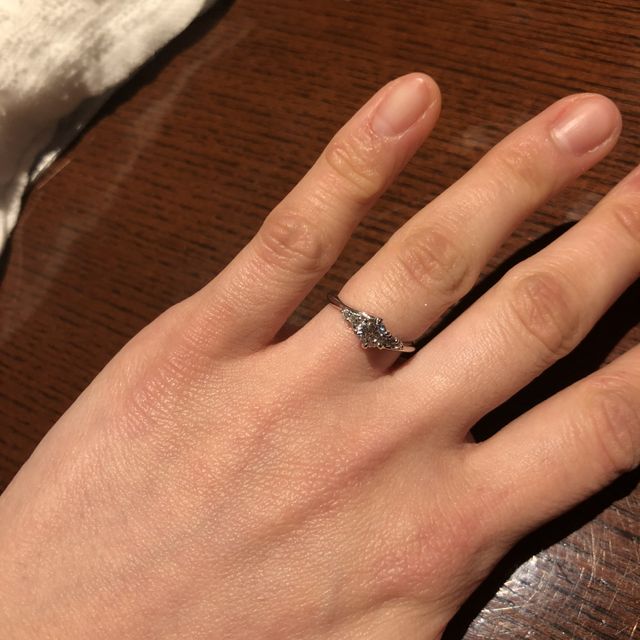 宝寿堂さんで婚約指輪を購入しました。