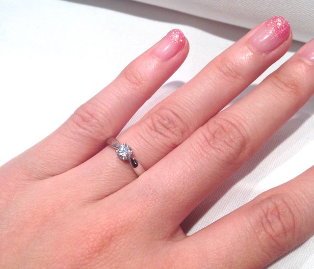 Tiffanyのシンプルな一粒ダイヤリング