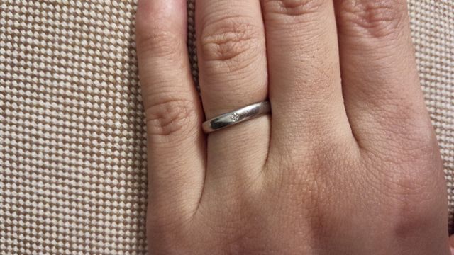 ダイヤが一粒入ってます