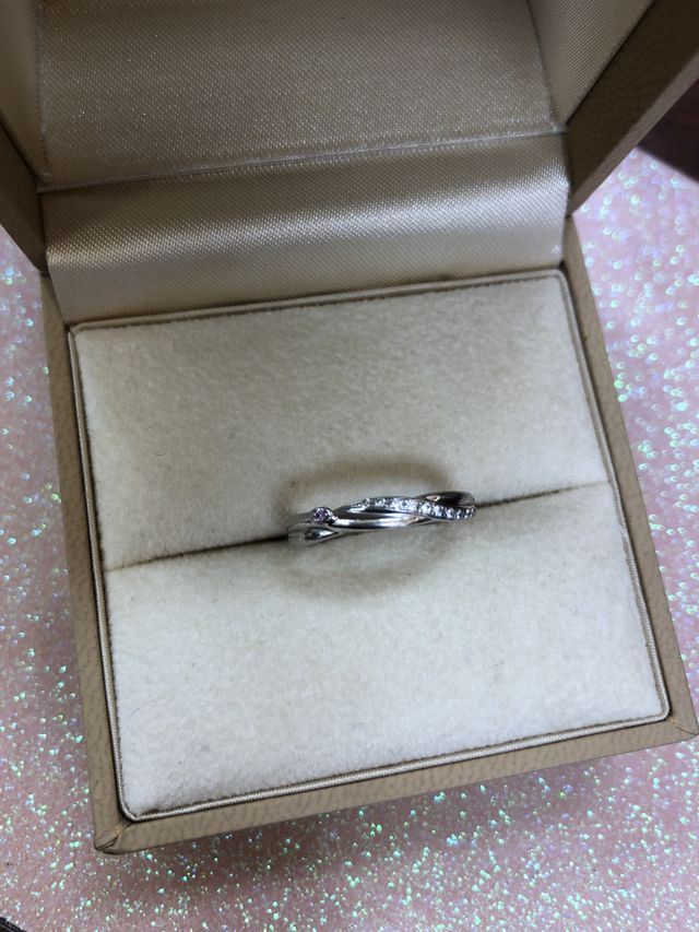 ピンクダイヤを入れてアレンジしました♪