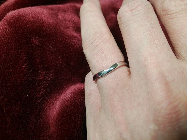 柔らかなV字がおしゃれ。