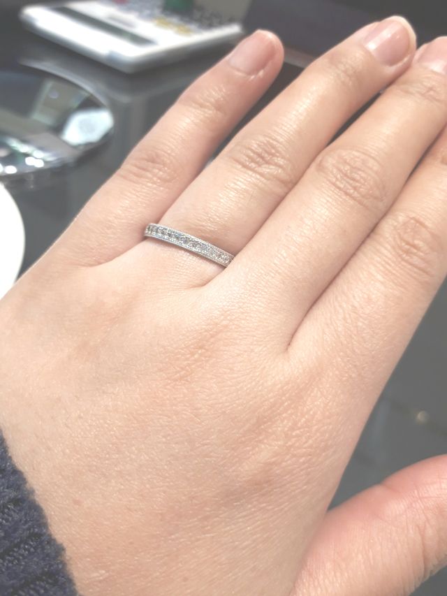 女性の憧れ、ダイヤが詰まった指輪です！