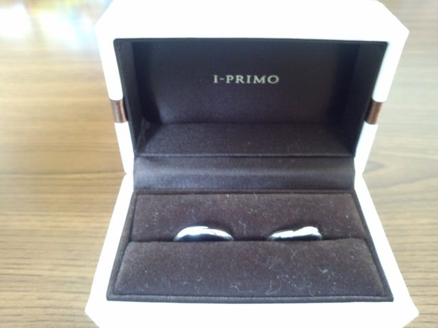 ケースを開けた写真です。