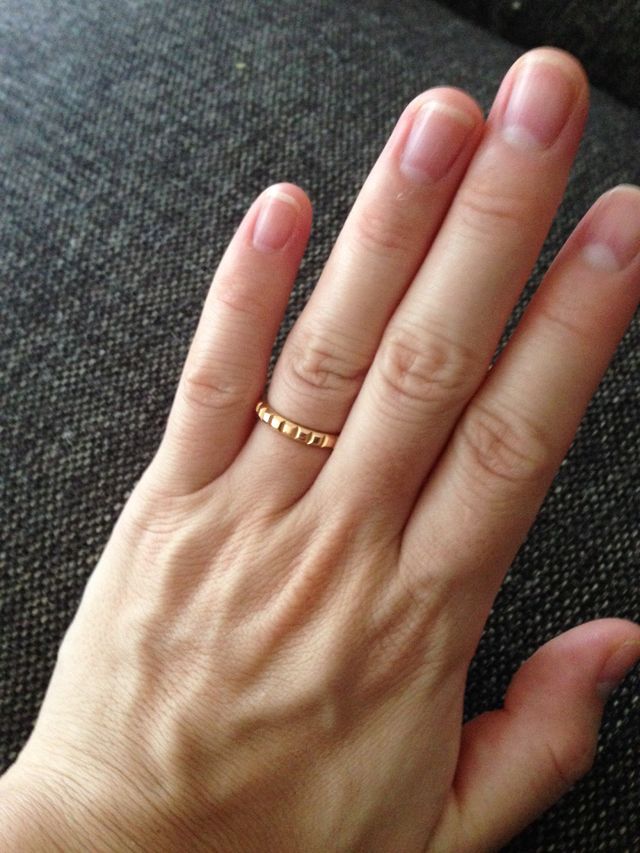 光の加減でカットがキラキラ光って見えます。