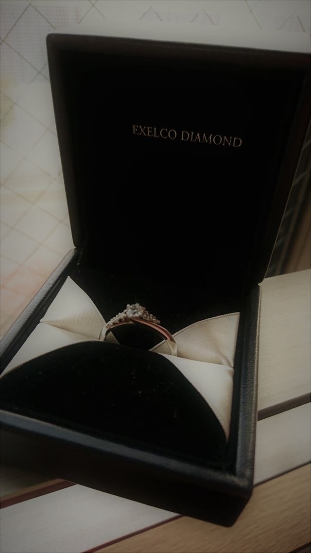 実際に購入した婚約指輪です。