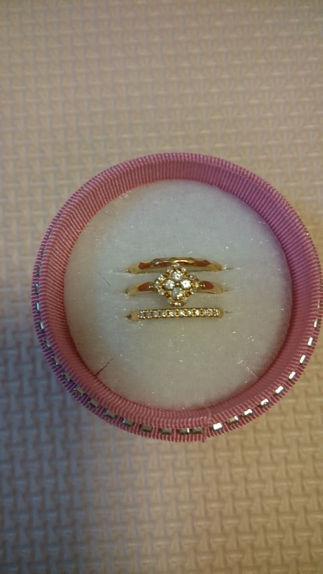 ３本セットになっています。