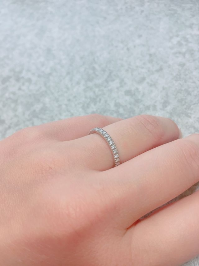 毎日着けられる様にハーフエタニティにしました。