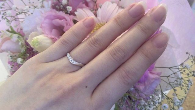 結婚指輪を受け取った当日の写真です
