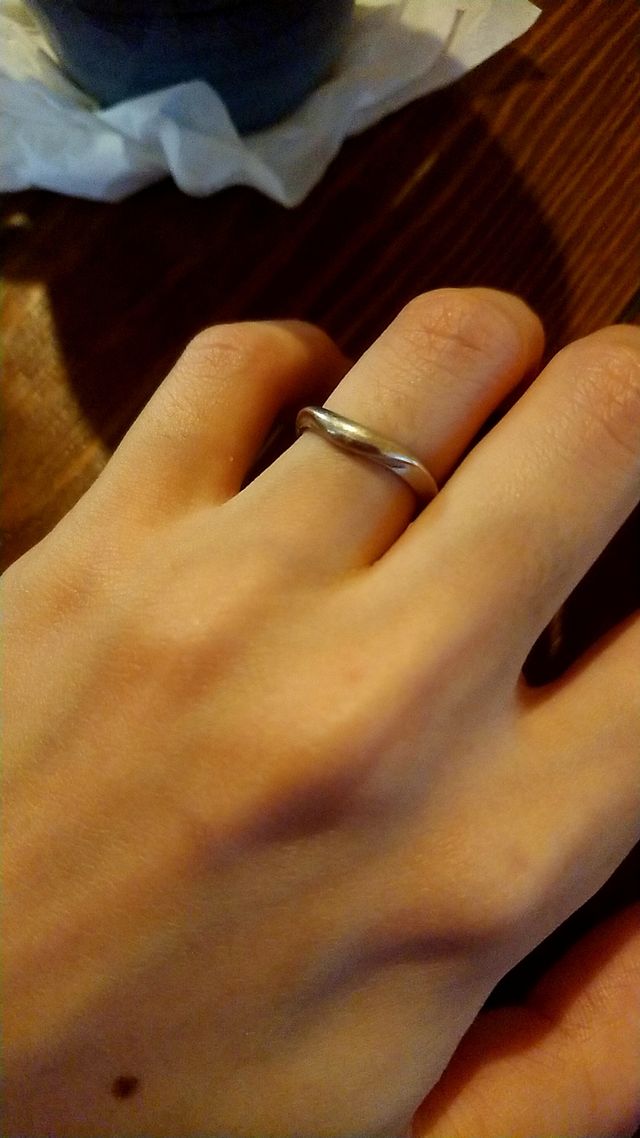 波打つデザインが素敵。