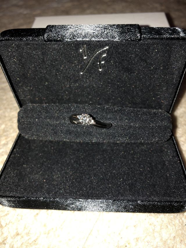 ウェーブのデザインにしました。