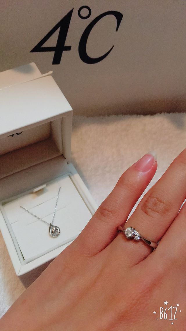 4℃の婚約指輪