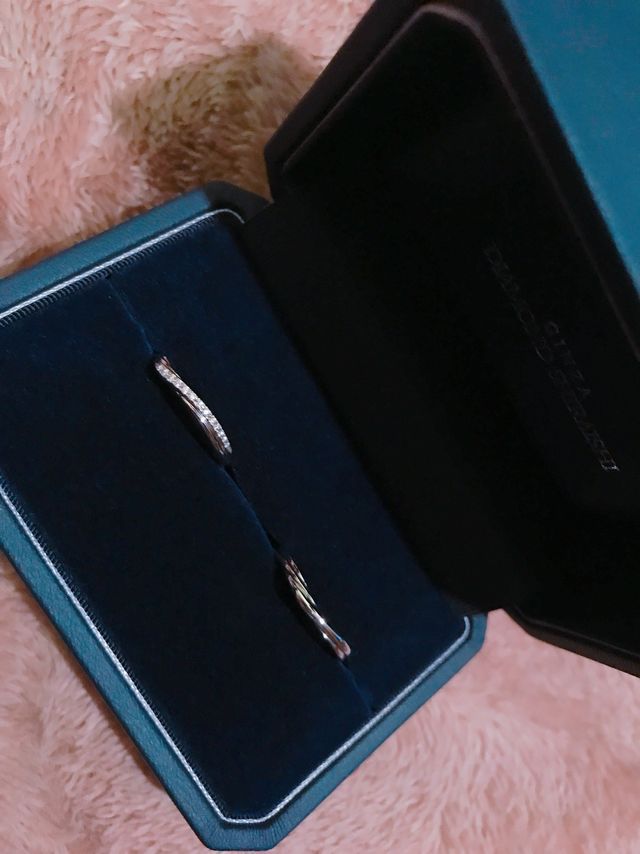 購入してきてお家で記念に撮りました。