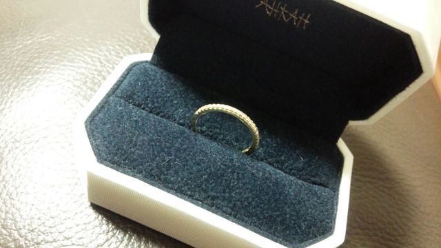 ゴールドのハーフエタニティです