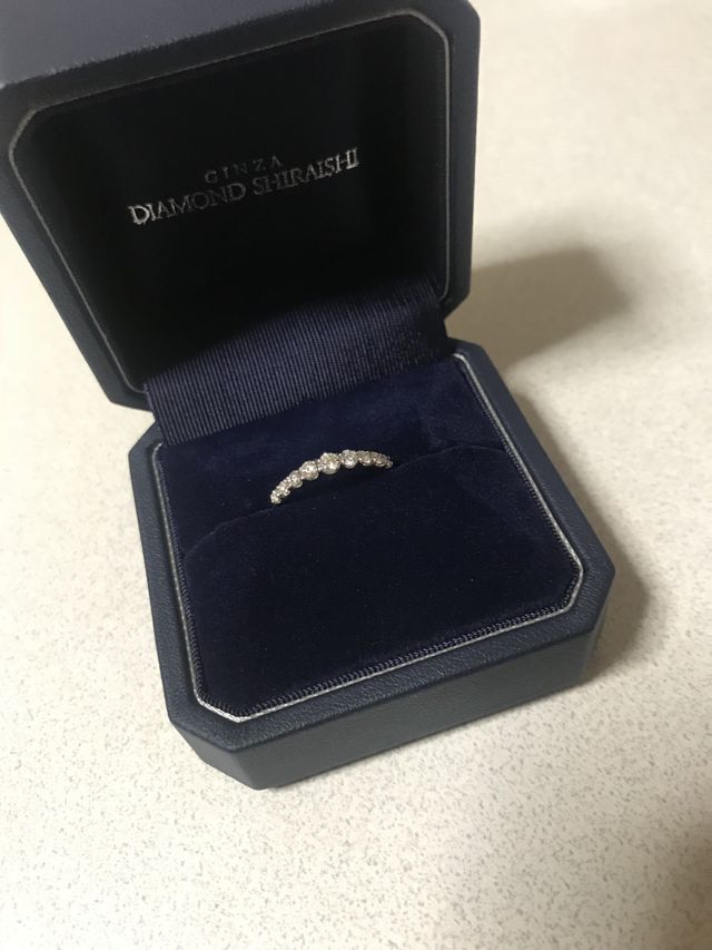 普段も付けたいという彼女の希望でエタニティリングしました