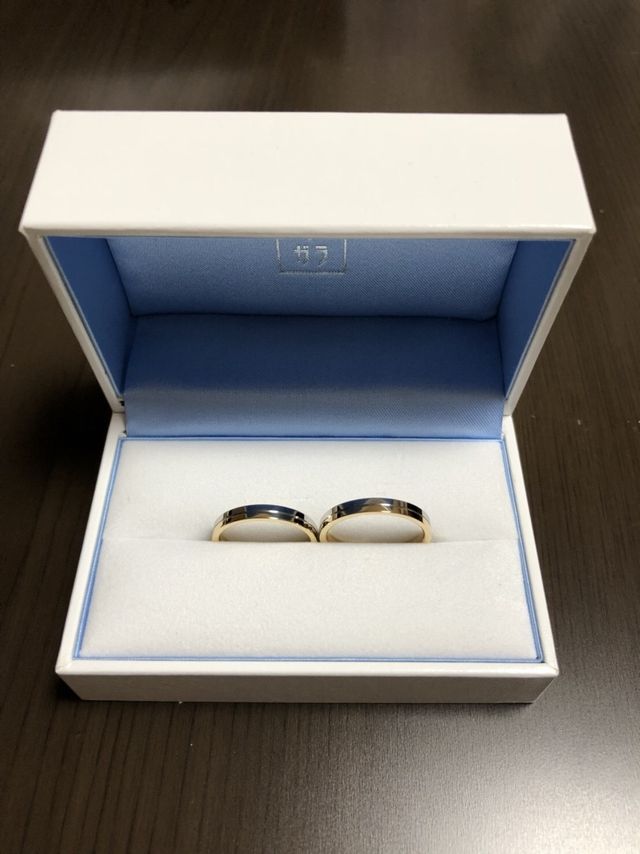 圧縮したバイカラーデザイン、オーダーで1ヶ月かかる