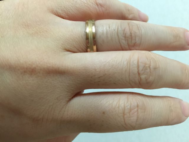 シンプルで個性的なデザインがとても気に入っています。