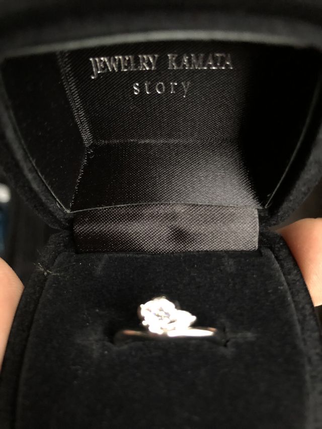 箱に入った指輪