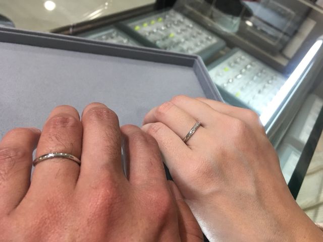 指にはめてみた時の写真