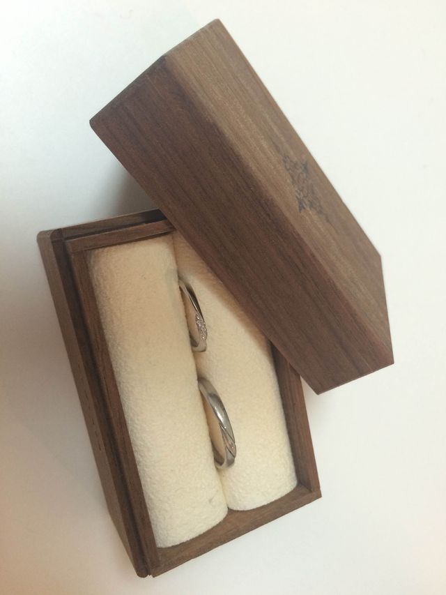 お揃いのデザインの結婚指輪。華奢なデザインがお気に入りです！