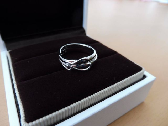 2人のイニシャルでハートができるデザインです