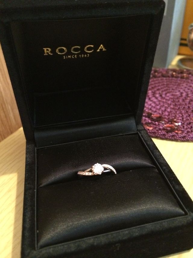 シルバーとピンクゴールドの可愛いデザインに一目惚れでした！