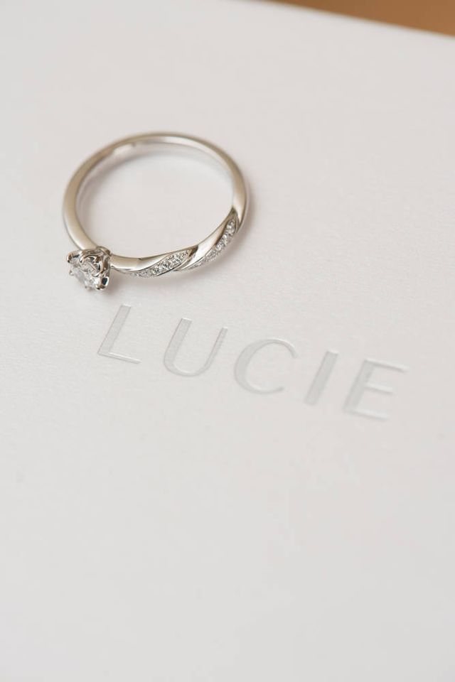 螺旋のようなデザインになっています。